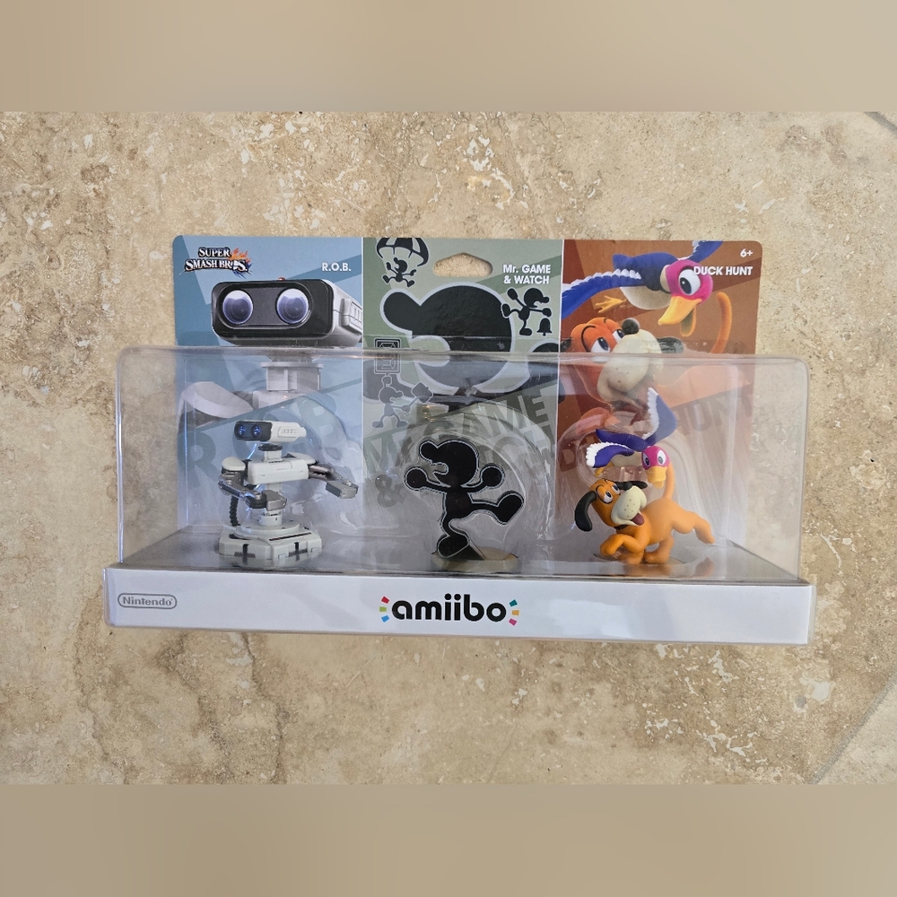 Amiibo Super Smash Bros R.O.B.  Mr. Gamr & Watch Duck Hunt Set New In Sealed Box